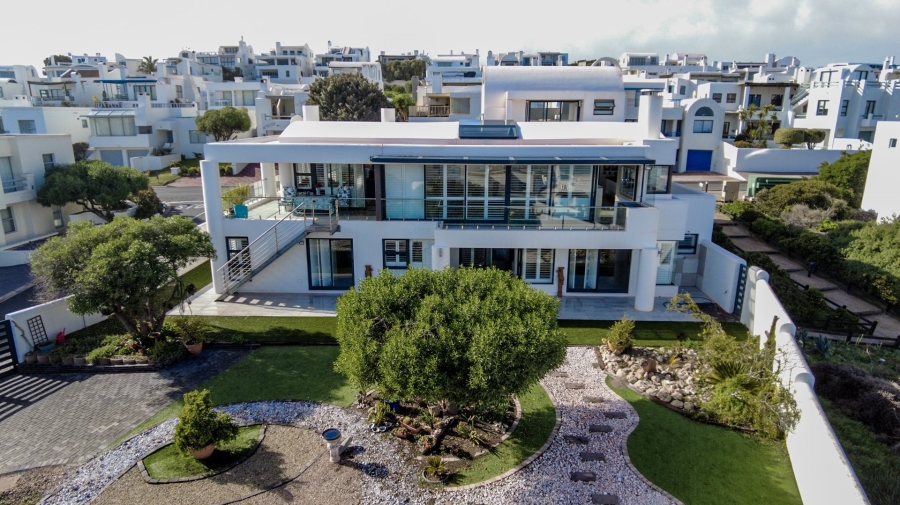 4 Bedroom Property for Sale in Paradise Beach Western Cape